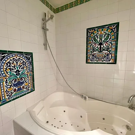 Daire Bngo I Le Spacieux I 12 Personnes, 5 Chambres, 2 Salle De Bain, Parking Prive, Wc Separe, Wifi Villeurbanne