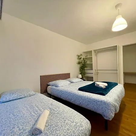 Bngo I Le Spacieux I 12 Personnes, 5 Chambres, 2 Salle De Bain, Parking Prive, Wc Separe, Wifi Villeurbanne